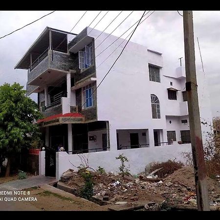 Hotel O Matra Chaya อุเดเปอร์ ภายนอก รูปภาพ