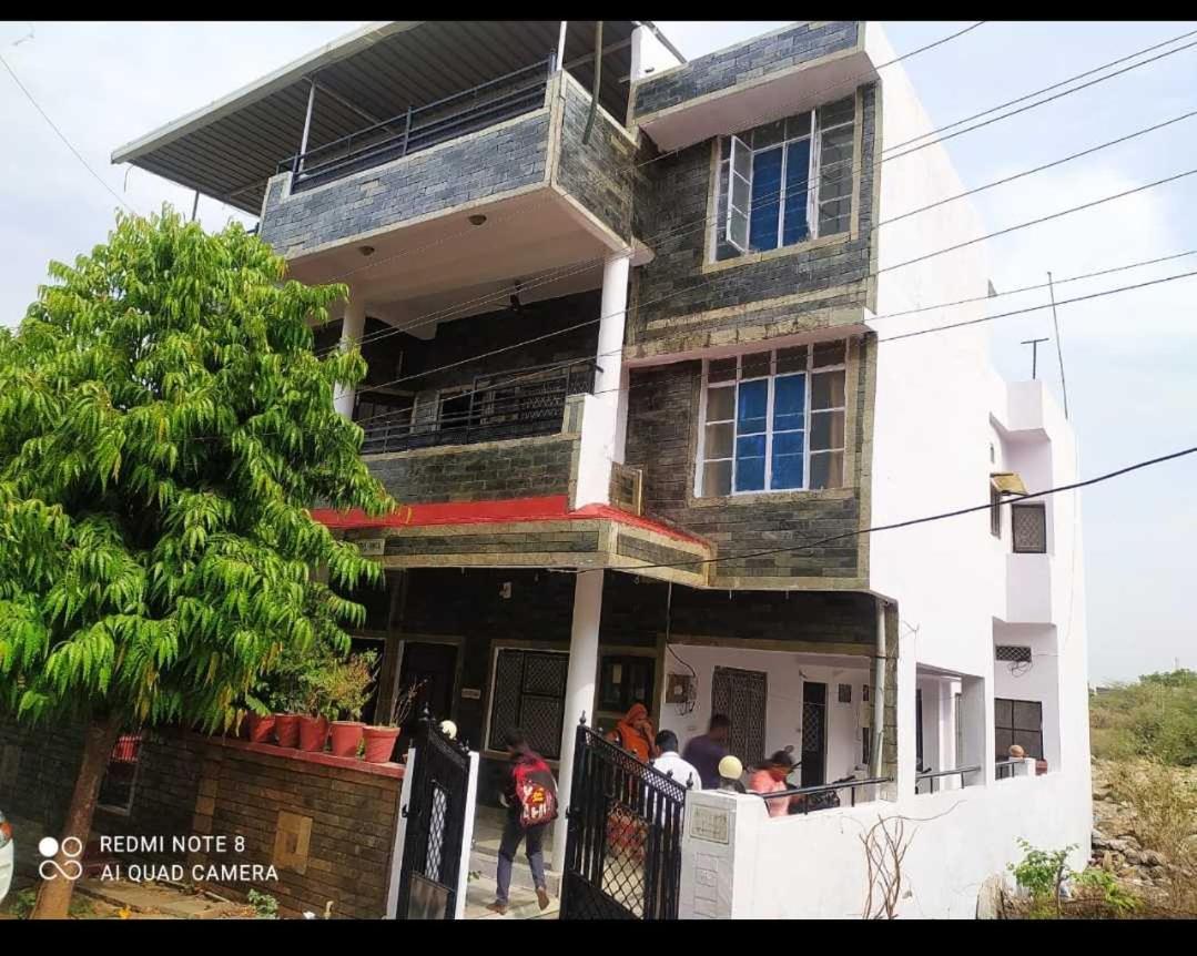 Hotel O Matra Chaya อุเดเปอร์ ภายนอก รูปภาพ